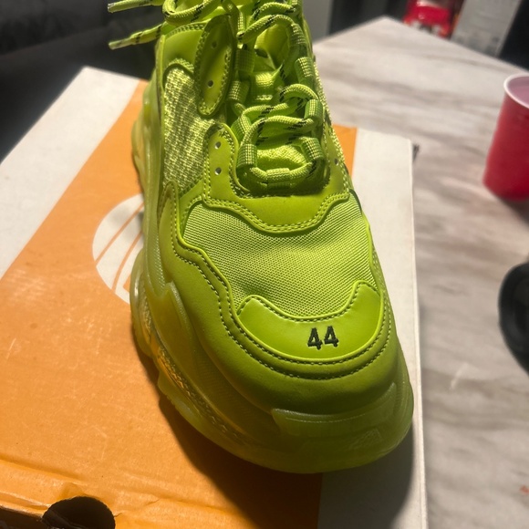 Balenciaga - Picture 4 of 7